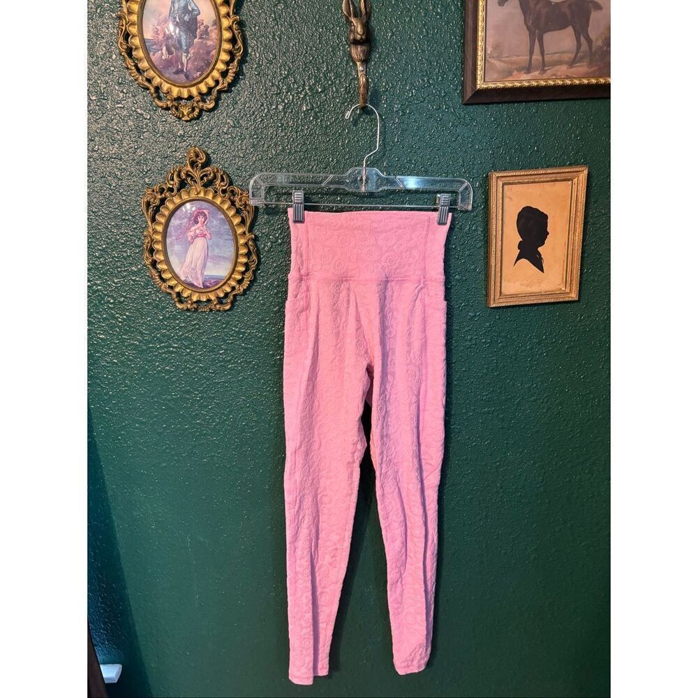 Buff Bunny Pink High Waisted Textured Leggings Sz Small